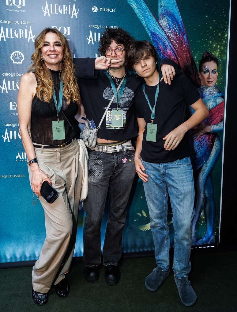 Luciana Gimenez e os filhos Lucas e Lorenzo 