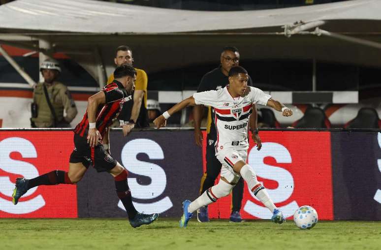 Ajax faz oferta por Tete, do S&atilde;o Paulo &ndash;