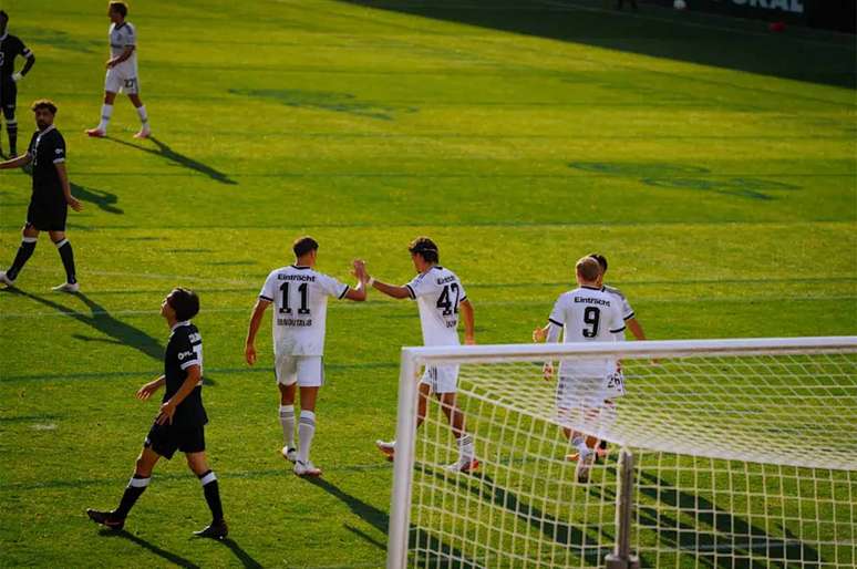 Time marcou 10 gols nos primeiros 45 minutos &ndash;
