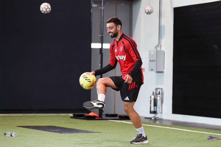 Bruno Fernandes durante atividade na pr&eacute;-temporada do clube &ndash;