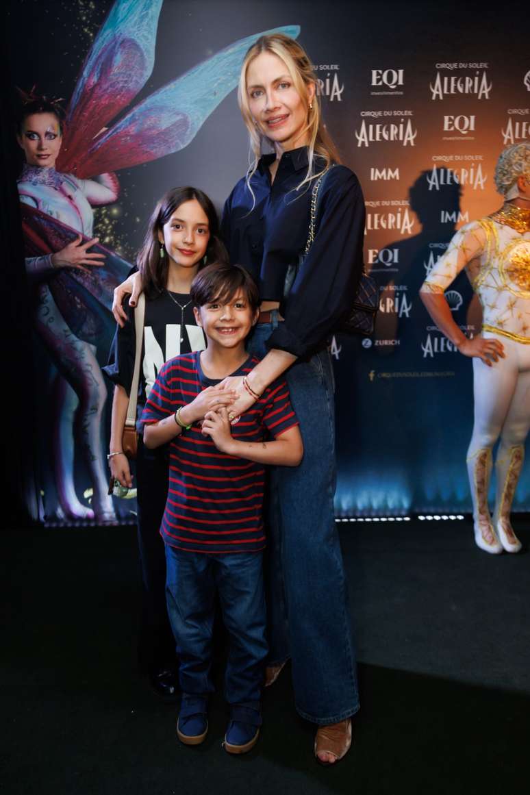 Ana Claudia Michels e os filhos 