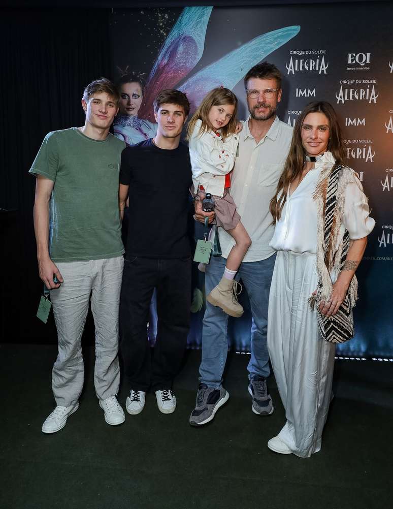 Fernanda Lima, Rodrigo Hilbert e filhos 