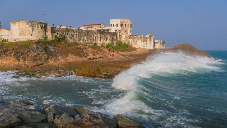 O Castelo de Cabo Corso era um dos fortes de uma s&eacute;rie ao longo da costa atl&acirc;ntica da &Aacute;frica Ocidental usados para abrigar escravizados antes de serem levados para a Am&eacute;rica