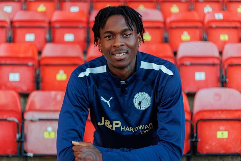 Qu&eacute;vin Castro, de 25 anos, do Real Sport Clube, morreu durante um jogo-treino contra o Estrela da Amadora &ndash; Divulga&ccedil;&atilde;o/Gateshead