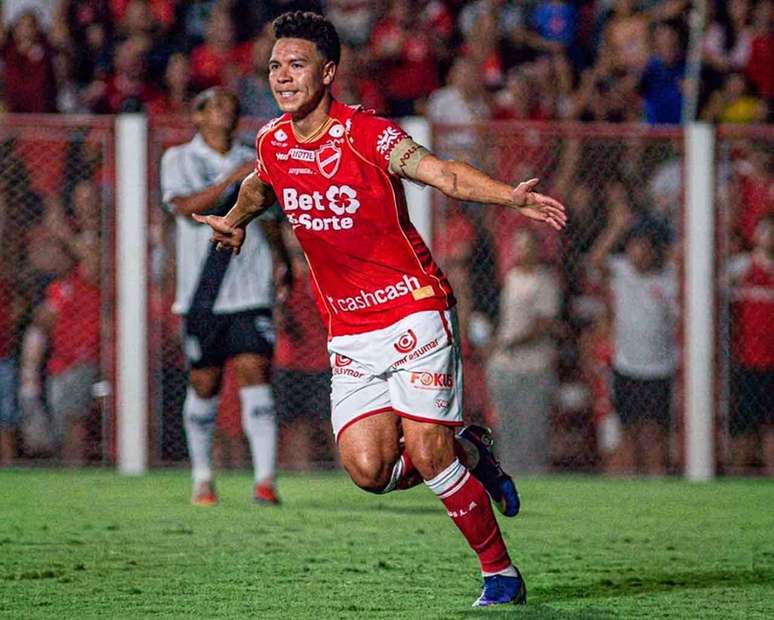 Vila Nova chega embalado ap&oacute;s 6 a 0 na Ponte Preta &ndash;