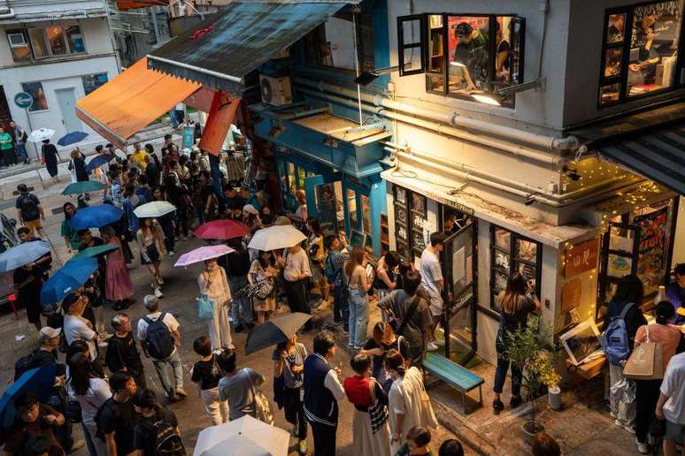 Hong Kong perdeu muitas livrarias independentes ao longo dos anos &mdash; os frequentadores habituais se reuniram na Mount Zero em seu &uacute;ltimo dia, em mar&ccedil;o de 2024