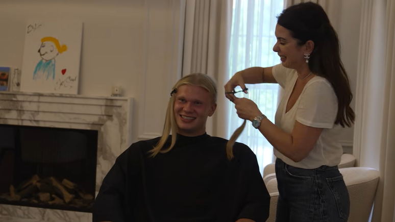 Haaland n&atilde;o tinha cabelo curto desde que jogava pelo Borussia Dortmund
