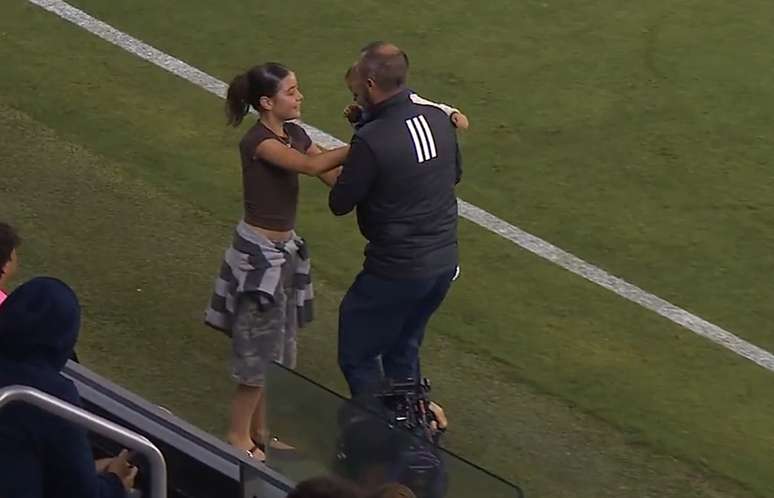 Beb&ecirc; invade jogo da MLS entre San Jose Earthquakes e Minnesota United &ndash;