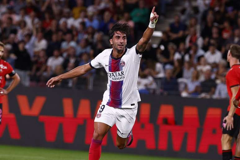 Ferran Torres foi o grande destaque do empate do PSG com o Rennes &ndash;
