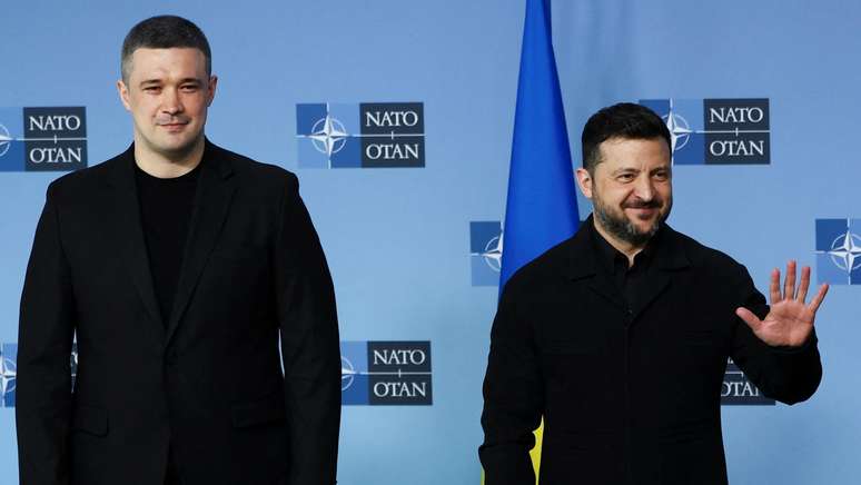 O presidente Zelensky com Fedorov durante uma reuni&atilde;o da Otan em junho