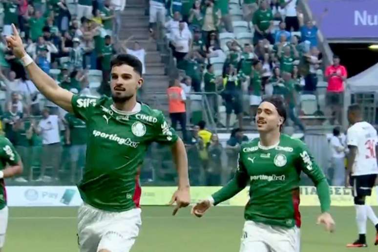 Flaco L&oacute;pez marcou dois gols pelo Palmeiras &ndash;