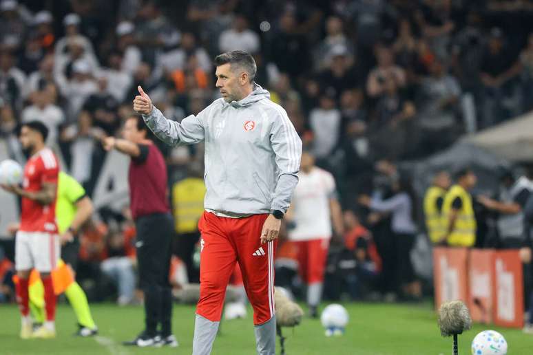Colorado segue amea&ccedil;ado pela zona de rebaixamento antes do Gre-Nal, pela Copa do Brasil &ndash;