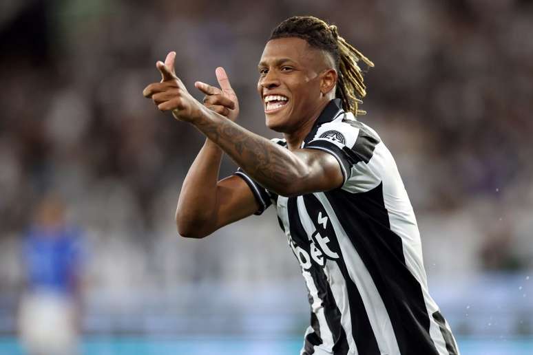Danilo no Est&aacute;dio Nilton Santos