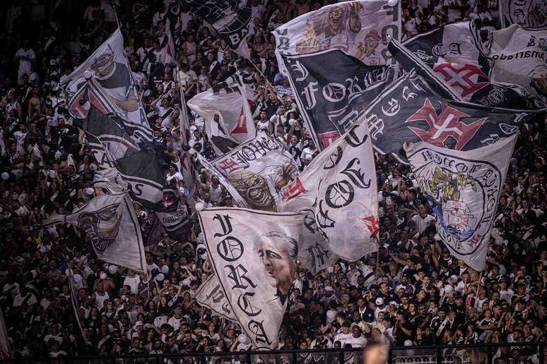 Vasco desistiu do Maracan&atilde; e resolveu jogar em S&atilde;o Janu&aacute;rio &ndash;