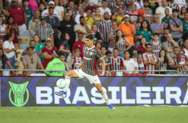Julio Fidelis busca mais espa&ccedil;o no Fluminense &ndash;