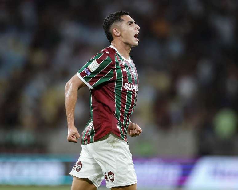 Serna volta a viver &oacute;timo momento com a camisa do clube ap&oacute;s alternar bons e maus momentos &ndash;