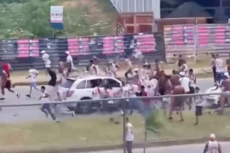 Confus&atilde;o deixa um morto e feridos antes de cl&aacute;ssico no Brasileir&atilde;o &ndash;