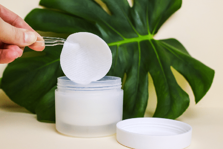 O ideal &eacute; utilizar os toner pads ap&oacute;s higienizar o rosto e sem esfregar a pele 