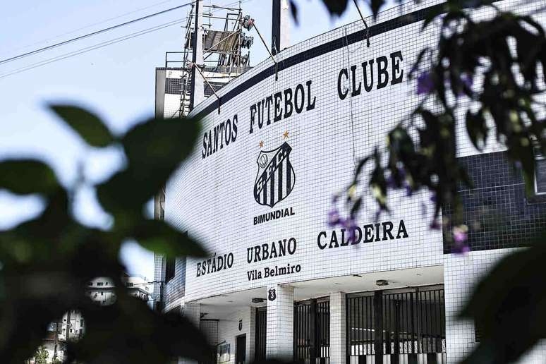 Santos fecha contrato e prepara mudan&ccedil;a no acesso &agrave; Vila Belmiro &ndash;