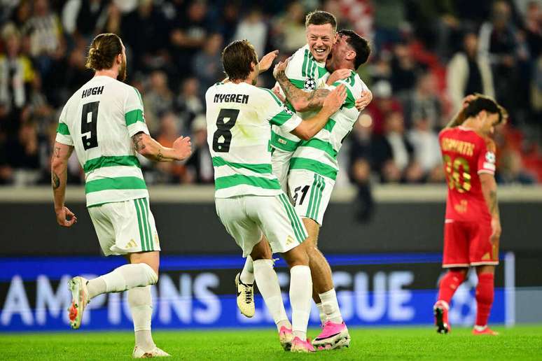Celtic chegou a abrir 4 a 0 de vantagem, mas foi eliminado –