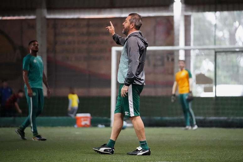 Argel Fuchs &eacute; o treinador do S&atilde;o Jos&eacute; e busca levar o time ao sucesso na noite desta quarta-feira, diante do Goiatuba.