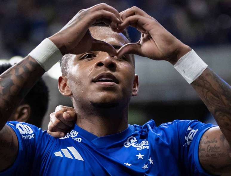 Arroyo marcou o gol do Cruzeiro diante do Atl&eacute;tico no Mineir&atilde;o &ndash;