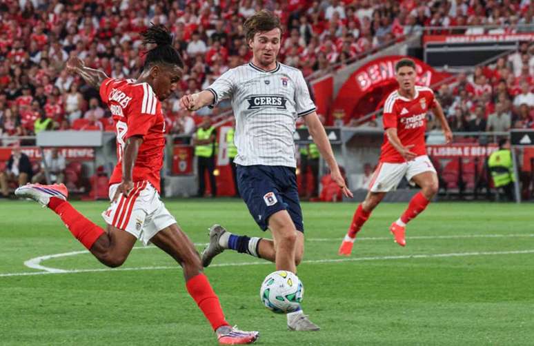 Aarhus n&atilde;o foi p&aacute;reo para o Benfica no Est&aacute;dio da Luz &ndash;