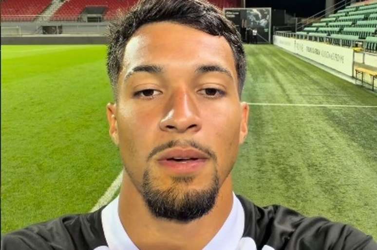 Marcos Leonardo vem enfrentando duras cr&iacute;ticas na Holanda &ndash; Divulga&ccedil;&atilde;o/Ajax