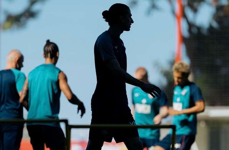Silhueta de Filipe Lu&iacute;s em treino do Monaco antes de encarar o Gornik &ndash;