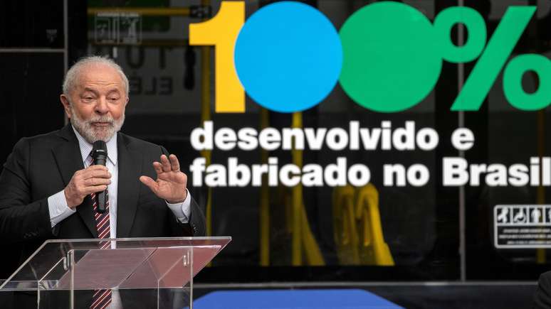 Crise nas empresas tem sido usada por advers&aacute;rios de Lula para criticar a condu&ccedil;&atilde;o econ&ocirc;mica do governo &agrave;s v&eacute;speras das elei&ccedil;&otilde;es, mas especialistas dizem que motivos s&atilde;o variados e n&atilde;o se limitam ao que acontece em Bras&iacute;lia