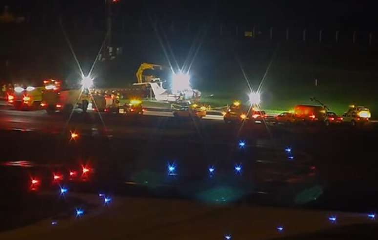 Jatinho derrapa ao pousar e pista do aeroporto Santos Dumont &eacute; fechada; voos foram desviados