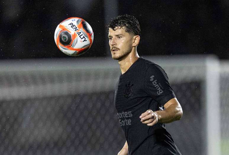 Hugo n&atilde;o joga pelo Corinthians desde fevereiro &ndash;