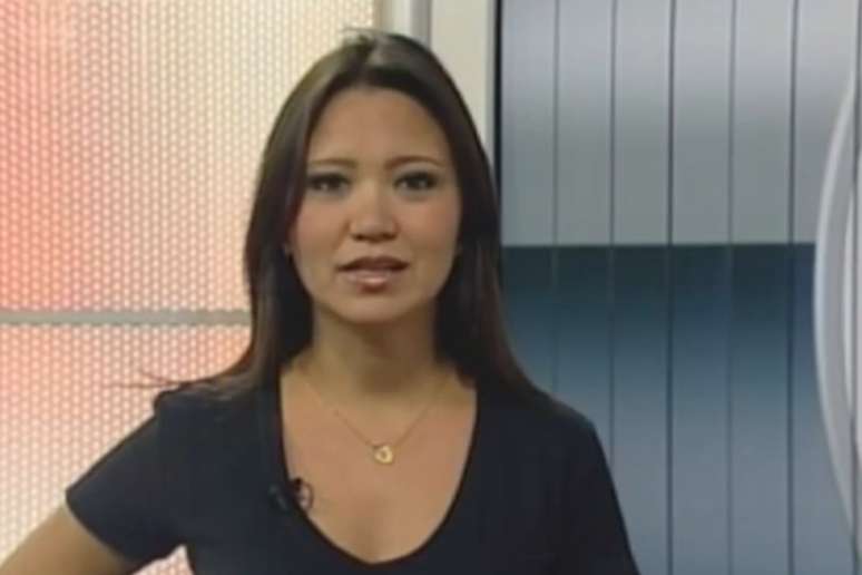 Thalita Tavares apresentando programa de TV
