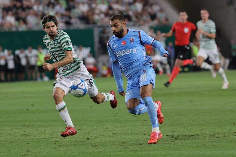 Trabzonspor de Salah foi atropelado pelo Frencvaros e vai jogar a Liga Confer&ecirc;ncia &ndash;
