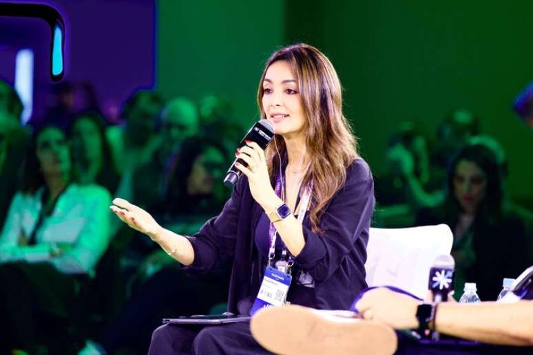 Giuliane Paulista,do BB, destaca o desempenho do primeiro agente autônomo do banco