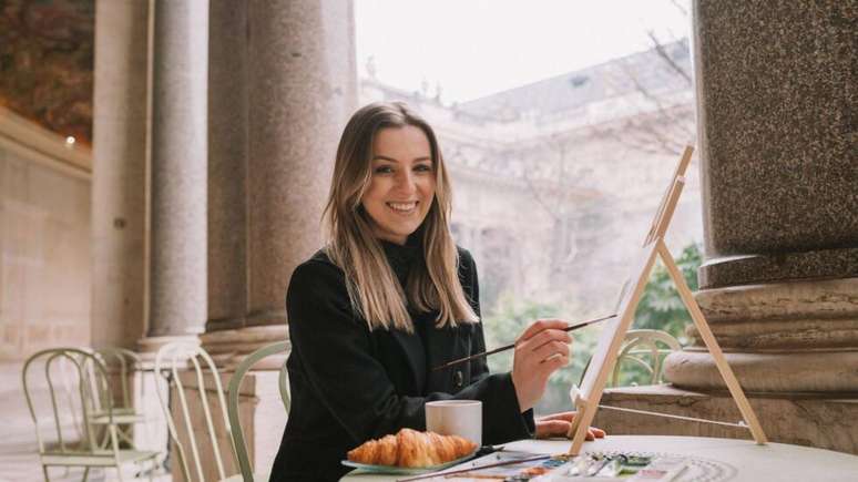 J&uacute;lia Panazzolo vive na Fran&ccedil;a h&aacute; tr&ecirc;s anos.