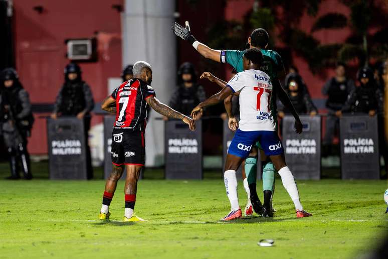&Uacute;ltimo Vit&oacute;ria x Bahia terminou em confus&atilde;o &ndash;