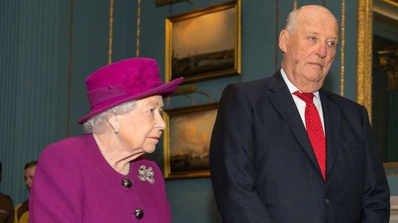 Harald era primo em segundo grau da falecida Rainha Elizabeth 2&ordf;