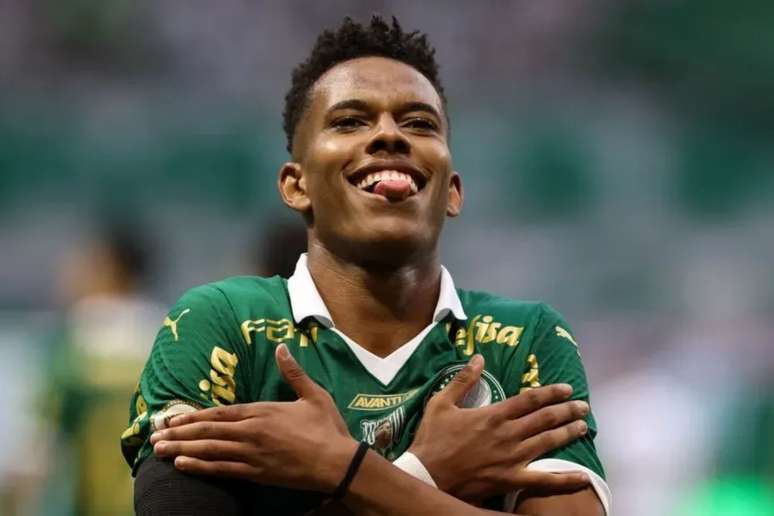 Est&ecirc;v&atilde;o, atacante do Palmeiras