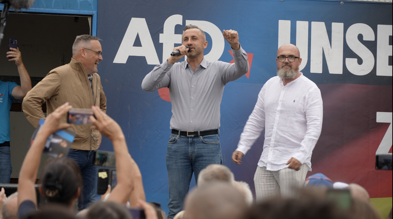 Caso a AfD conquiste votos suficientes na Sax&ocirc;nia-Anhalt, Ulrich Siegmund (ao centro) se tornar&aacute; governador do Estado. Ele tem uma vantagem consider&aacute;vel nas pesquisas