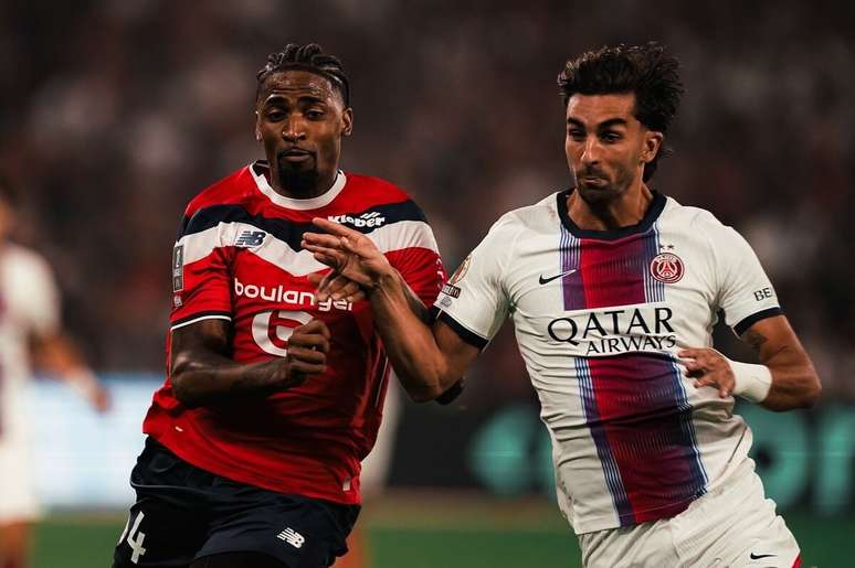 Ancelotti acompanhou Lille x PSG, no Stade Pierre-Mauroy &ndash;