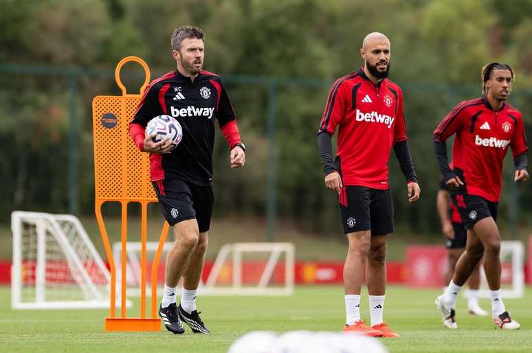 Michel Carrick, t&eacute;cnico do Manchester United, prepara seu time para a segunda rodada da Premier League &ndash;