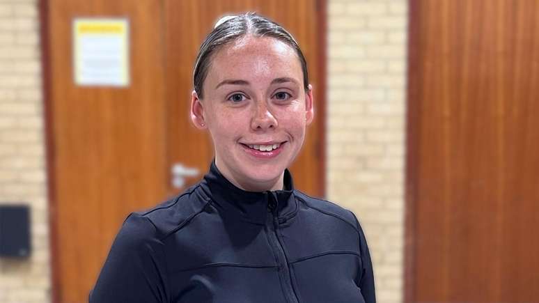 Greenock &eacute; uma 'cidade-fantasma' onde 'n&atilde;o h&aacute; trabalho', segundo Tiffany