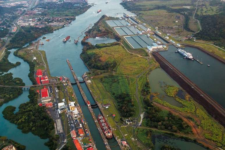 Os Estados Unidos controlaram o Canal do Panam&aacute; at&eacute; 1977