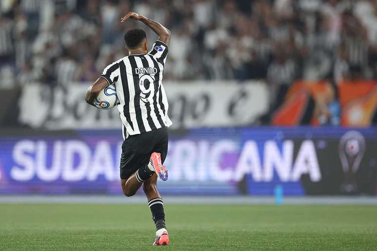Danilo Pereira demonstrou humildade e nobreza com Tiquinho &ndash;