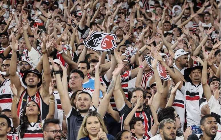 Santa Cruz joga fora de casa contra um rival que luta para n&atilde;o cair, o An&aacute;polis. Mas a sua imensa torcida leva f&eacute; na classifica&ccedil;&atilde;o &agrave;s quartas.
