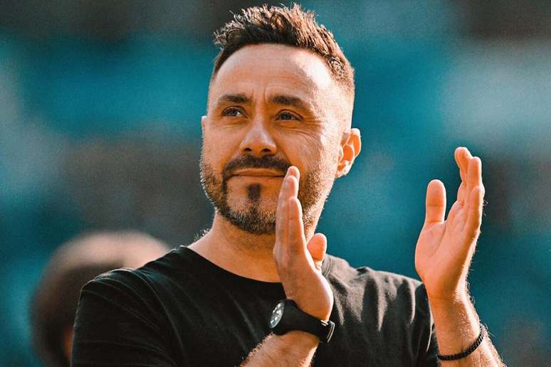 Roberto De Zerbi, t&eacute;cnico do Tottenham, garante que o clima est&aacute; tranquilo no clube &ndash;