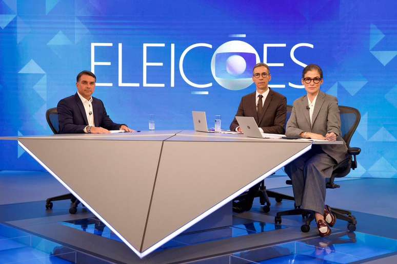 Fl&aacute;vio Bolsonaro com Renata Vasconcellos e C&eacute;sar Tralli nos Est&uacute;dios Globo