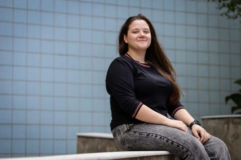 Julia Sartori &eacute; estudante de Medicina na Santa Casa. Uma de suas dicas &eacute; estudar com const&acirc;ncia, um pouco a cada dia.