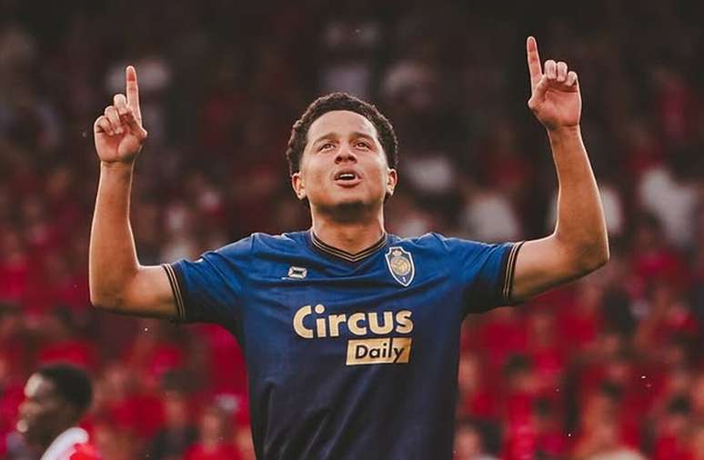 Anthony Valencia se aproxima de transfer&ecirc;ncia ao futebol carioca &ndash;